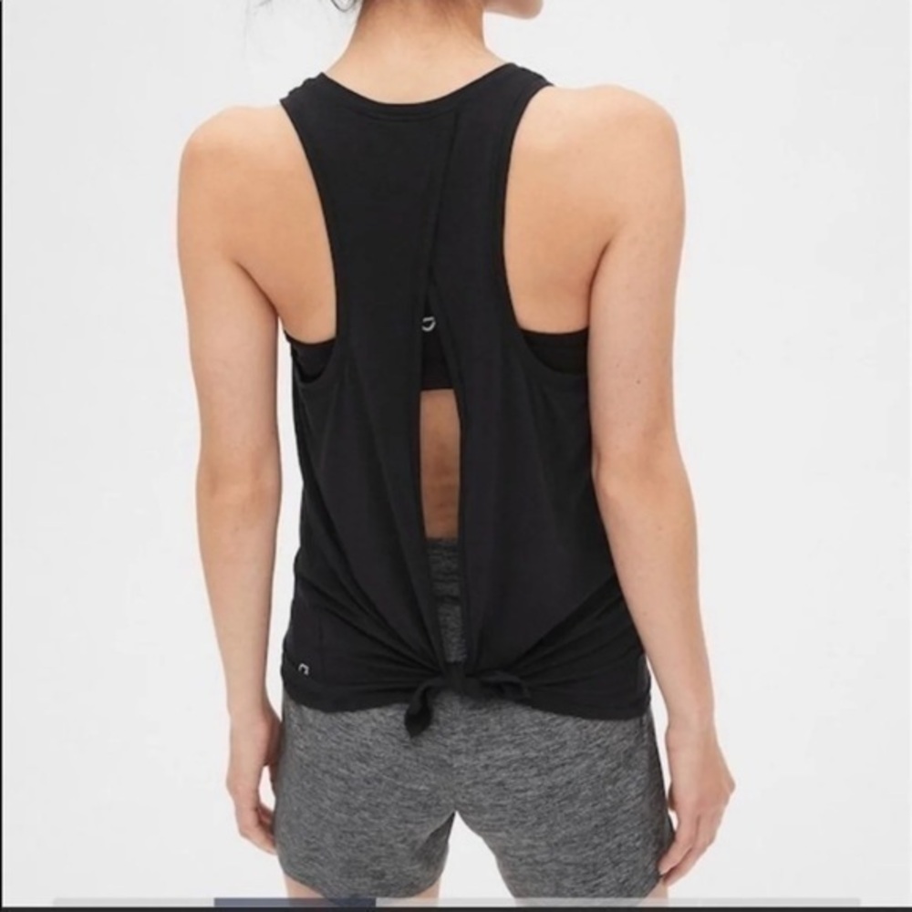 GapFit Breathe Top Tank Open Back MoistureWicking - Black - XS